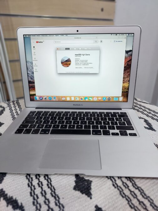 MacBook Air 13″ 2013 – Image 3