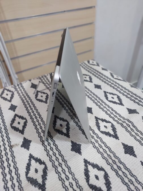 MacBook Air 13″ 2013 – Image 6