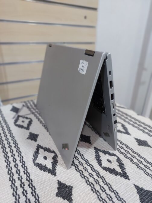 Lenovo ThinkPad x380 yoga i5-7650U/8GB/256GB SSD Tactile 360° – Image 7